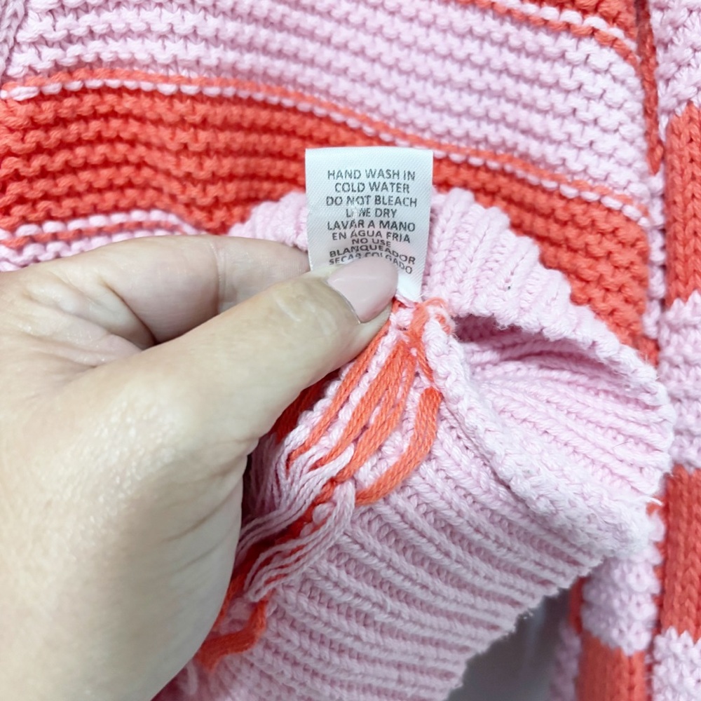 entro Pink and Red Cropped Button-Up Knit Cardigan - Picture 6 of 8